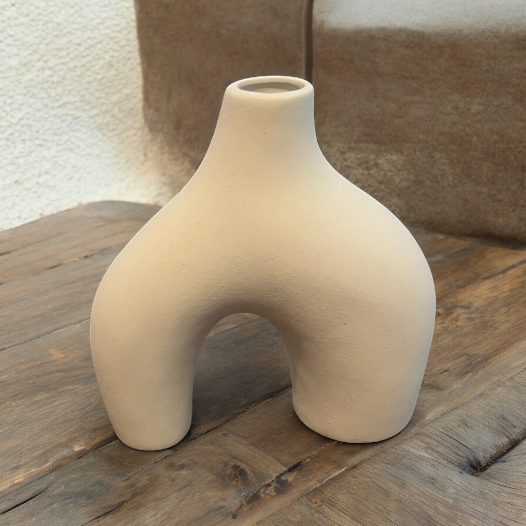 front view of elephant trunk vase