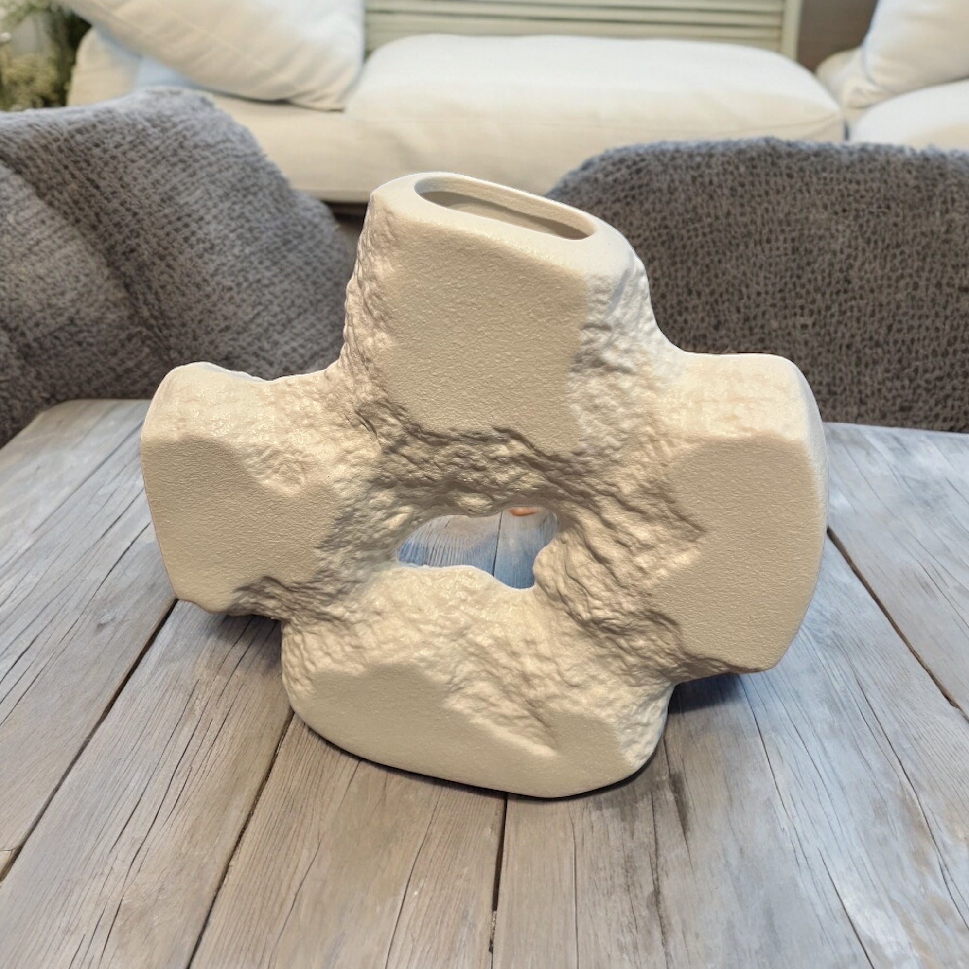 front view the T shaped ceramic vase